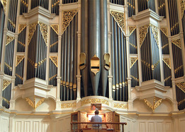 Large pipe organ
